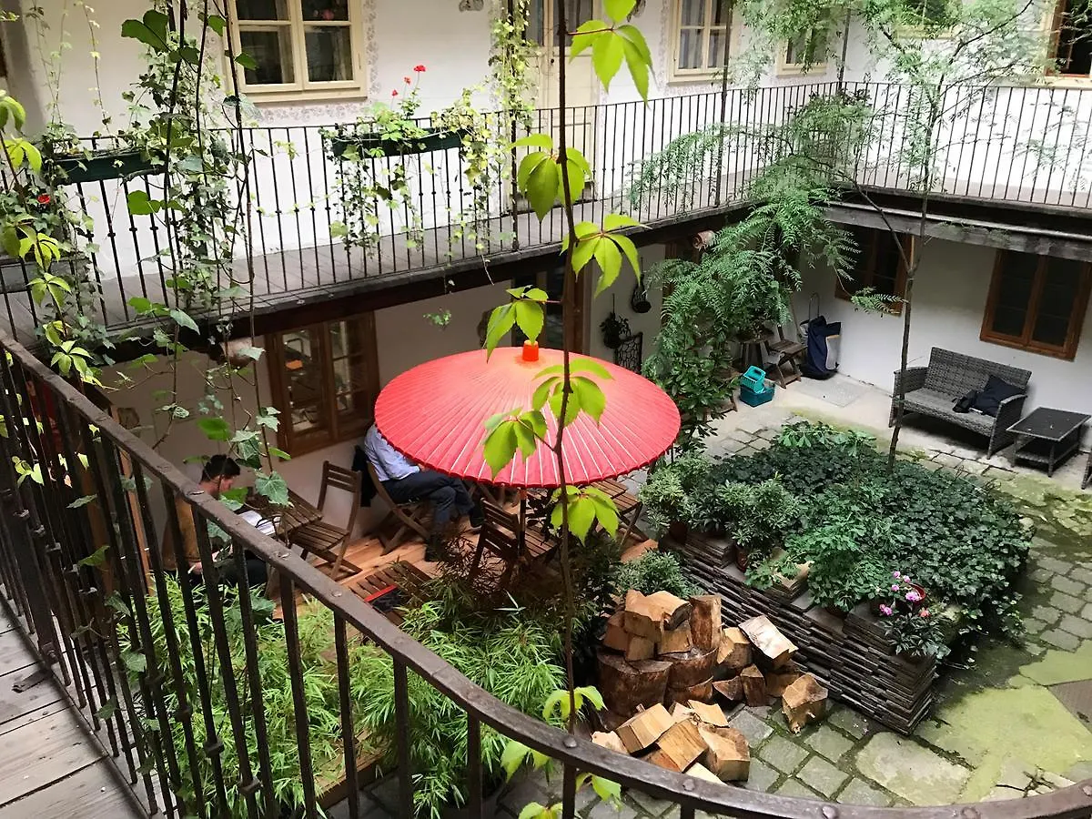 Volksinn Vienna Apartment